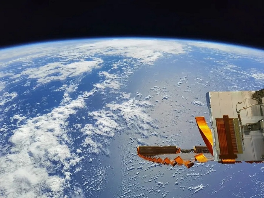 太空3.webp.jpg
