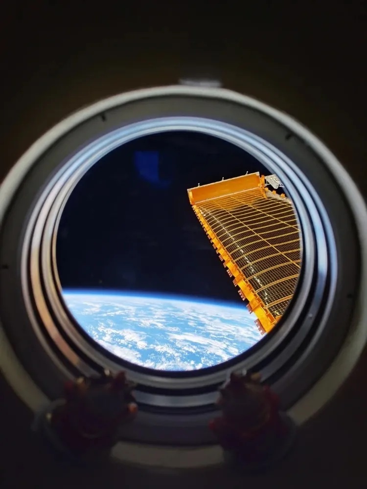 太空1.webp.jpg