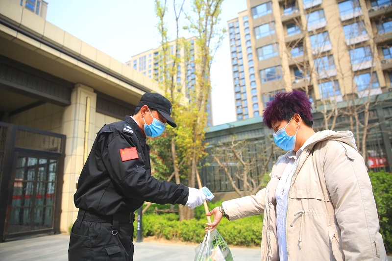 （疫情防控）“有你們‘守門’，我們業主放(2533190)-20220325101951.jpg